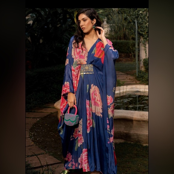 Paulmi & Harah: Blue crepe printed and embroidered kaftan - Picture 2 of 8